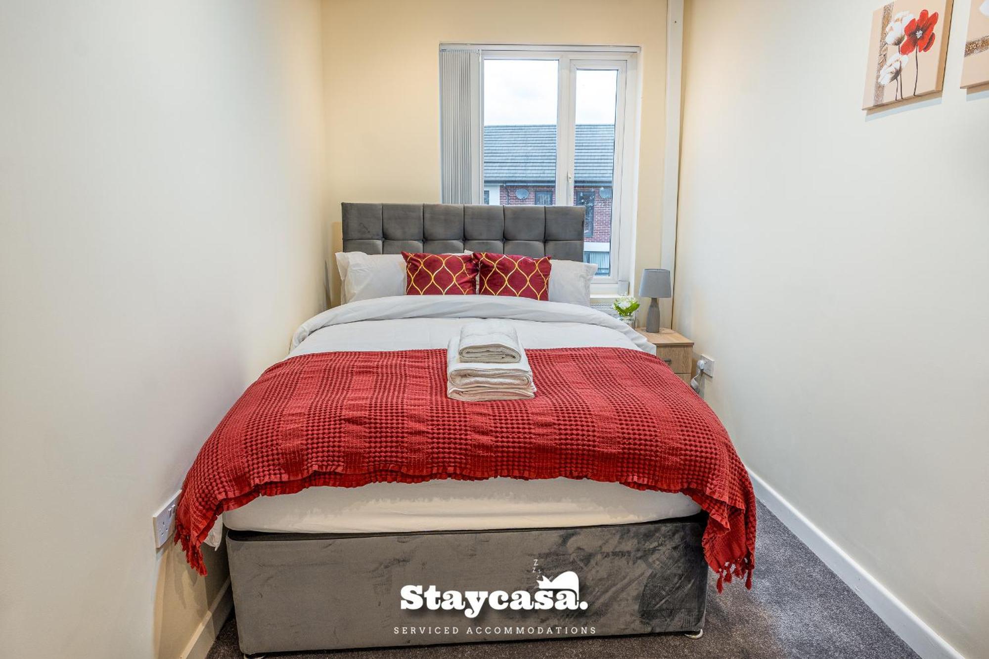 Urban Comfort 4-bed House - Free Wi-fi & Parking *